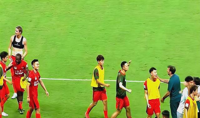 九游娱乐-梅西巴萨对那不勒斯